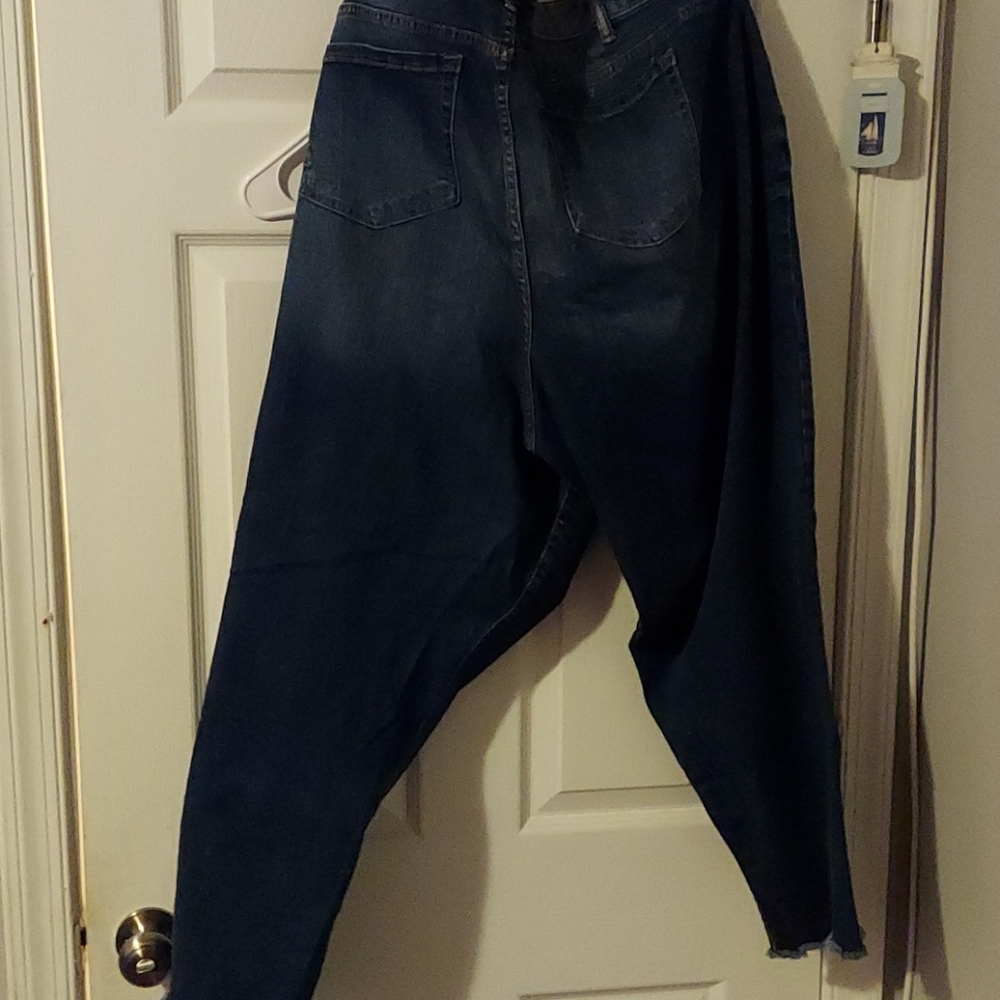 Jeans - Picture 2 of 3